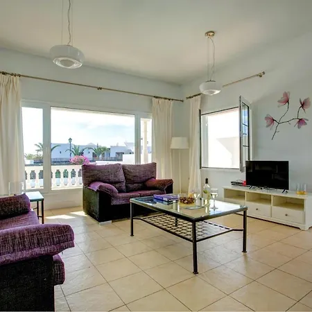 Sleeps 6 Pool Wifi Villa *