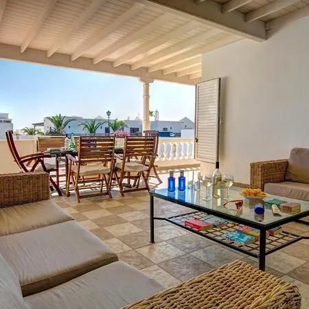 Villa Sleeps 6 Pool Wifi Puerto Calero