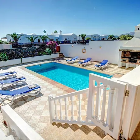 Sleeps 6 Pool Wifi * Puerto Calero